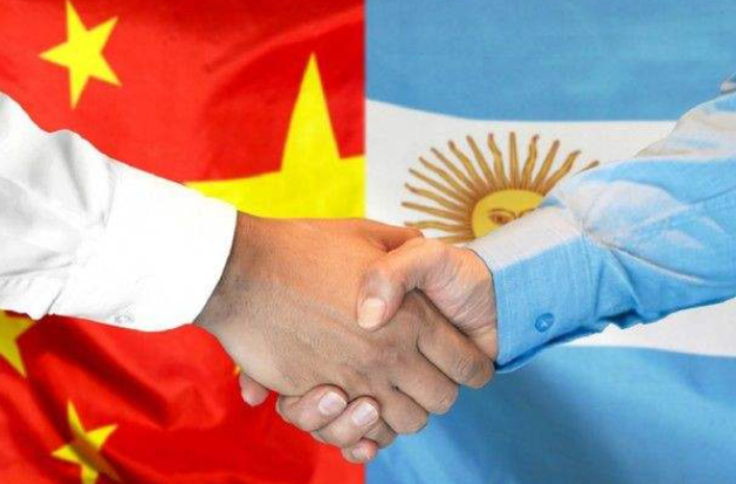 中国表态支持阿根廷后，毛里求斯也摊牌了，登上查岛插上国旗