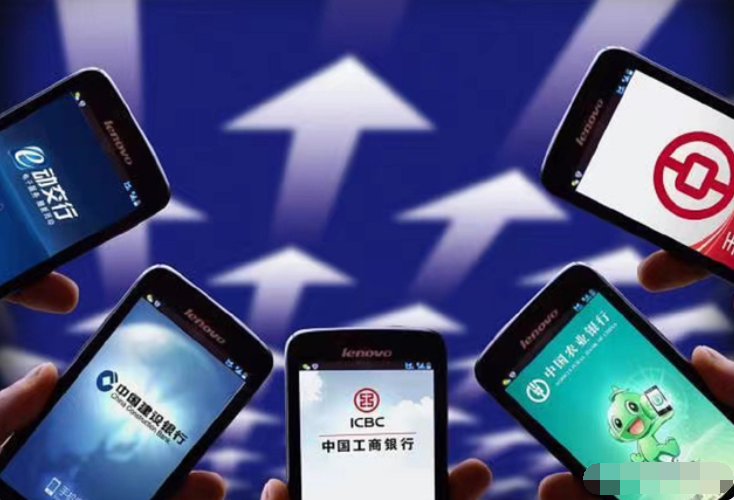 银行卡别再开通短信通知了？许多人还在做傻事，多亏银行员工提醒